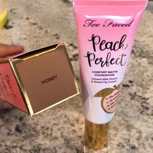 Too Faced Peach Perfect Foundation in Honey